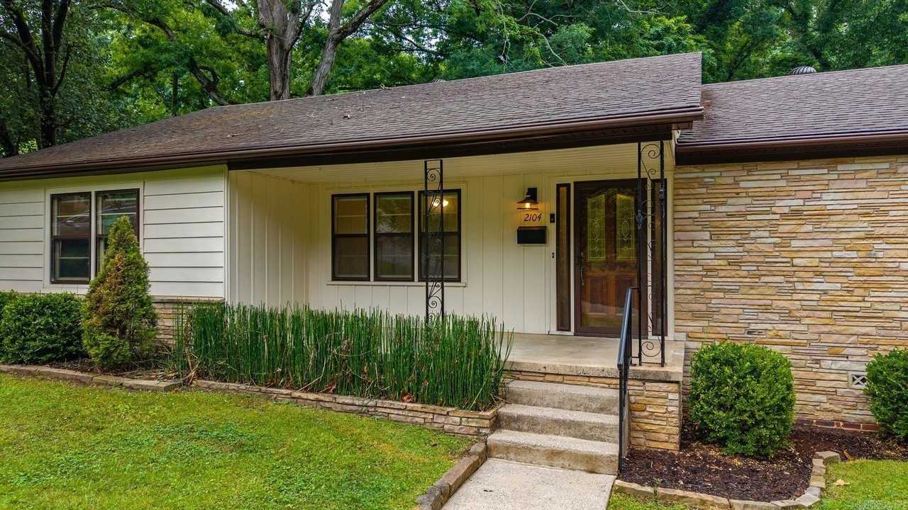 2104 Brownwood Rd - Photo 3 of 50