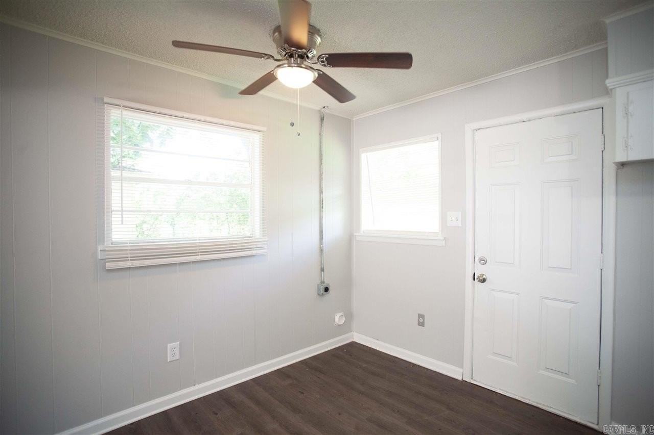 521 Dorothy Dr - Photo 4 of 11