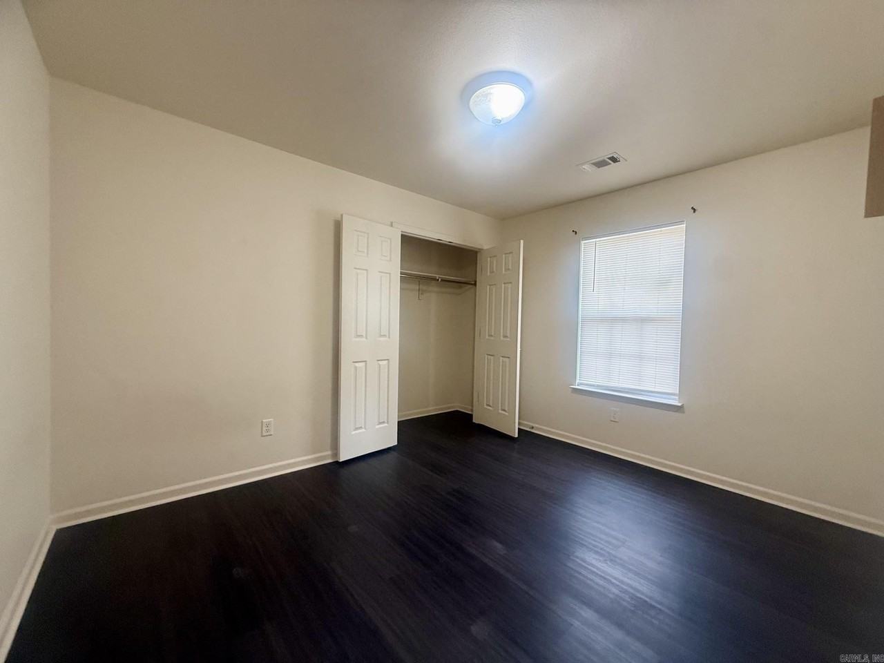 300 Jefferson St - Photo 7 of 17