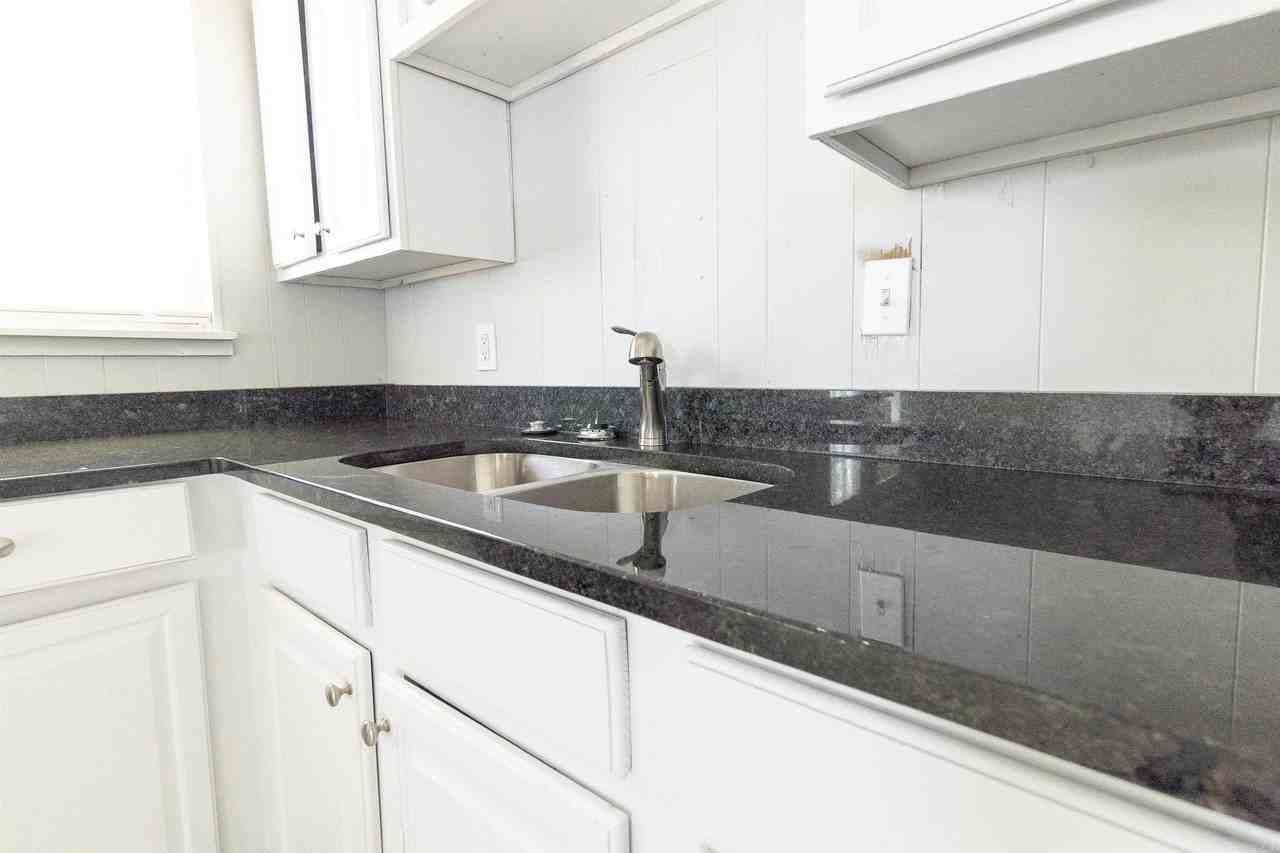 3616 Arapaho Trl - Photo 5 of 20
