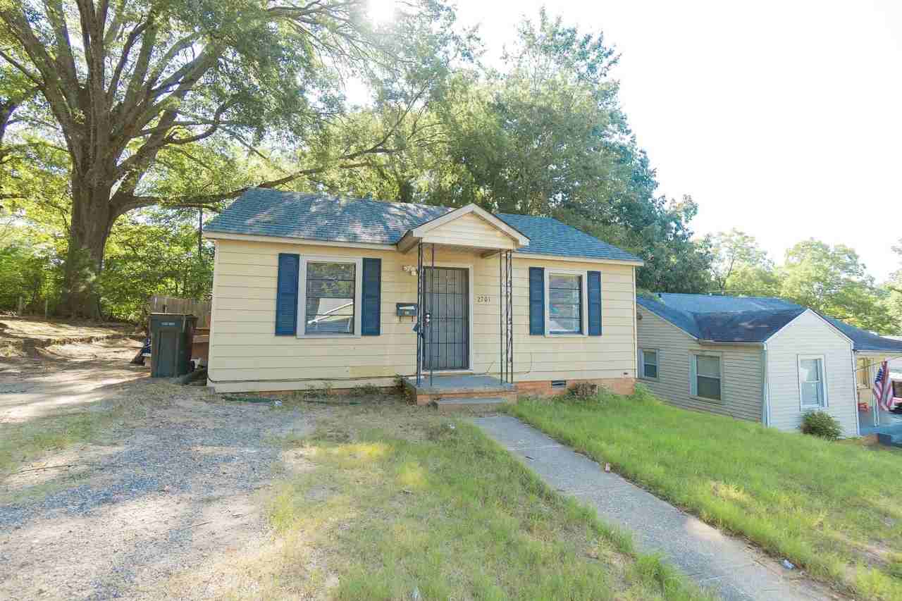 2701 Madison St - Photo 2 of 25