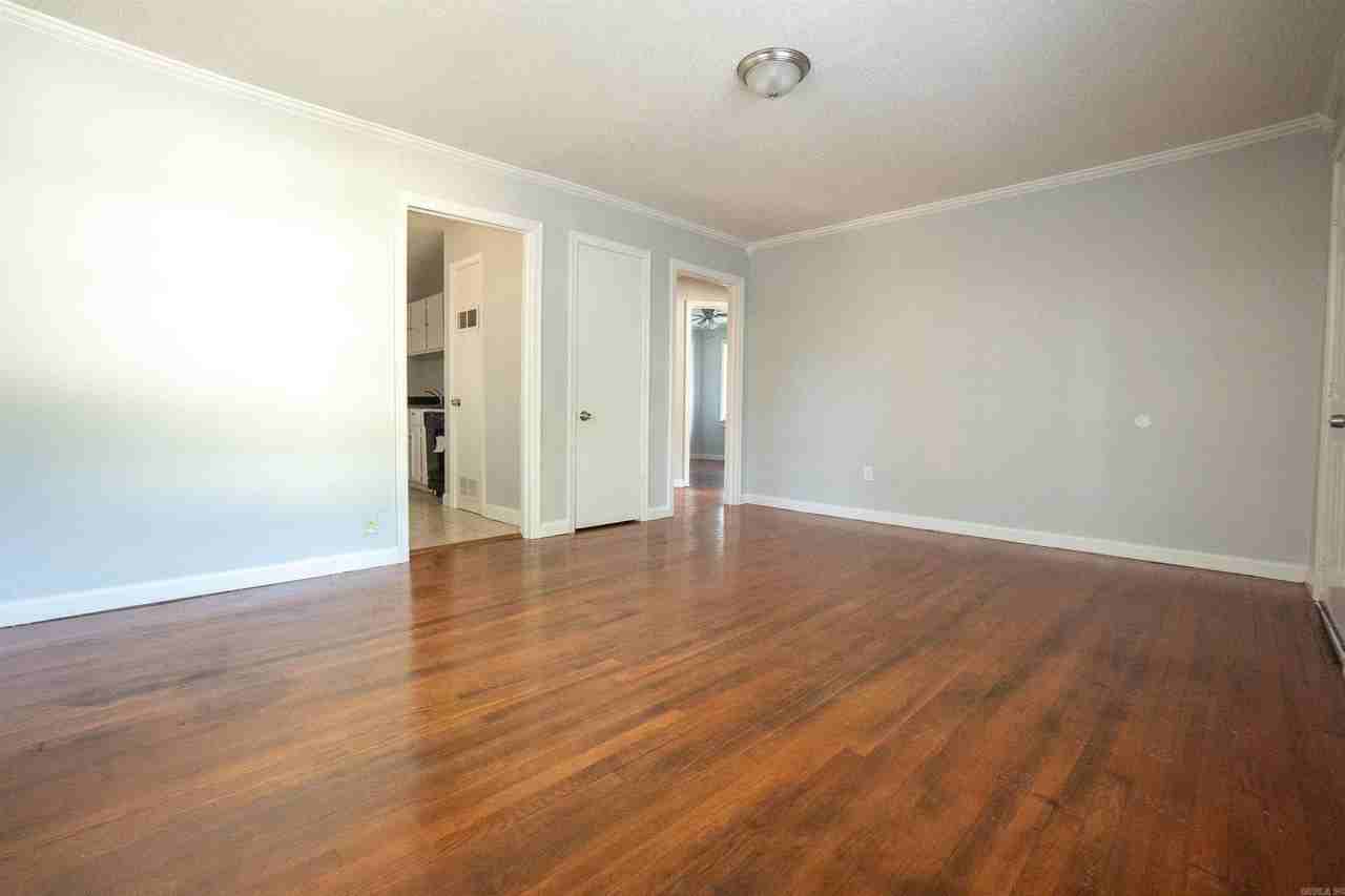 2701 Madison St - Photo 6 of 25