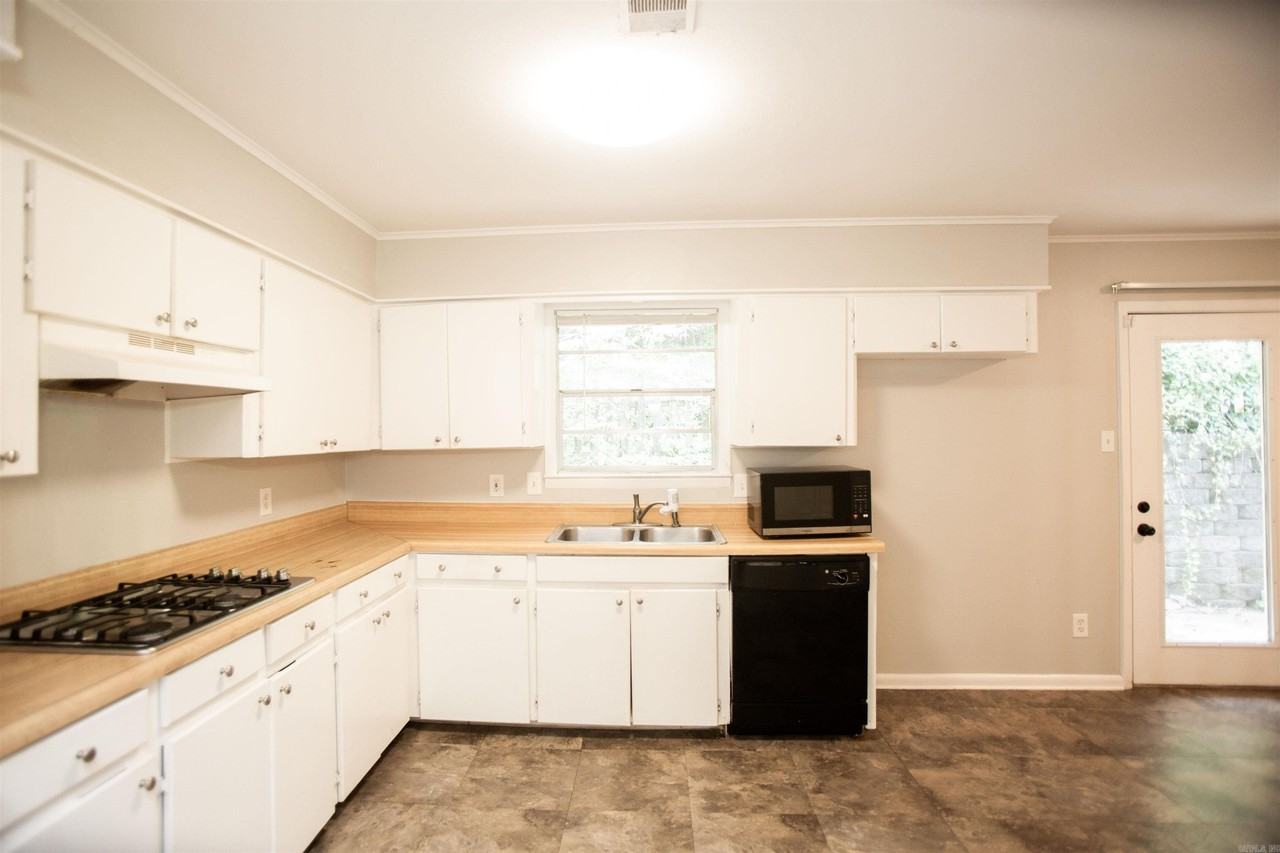 11101 Birchwood Dr - Photo 7 of 21