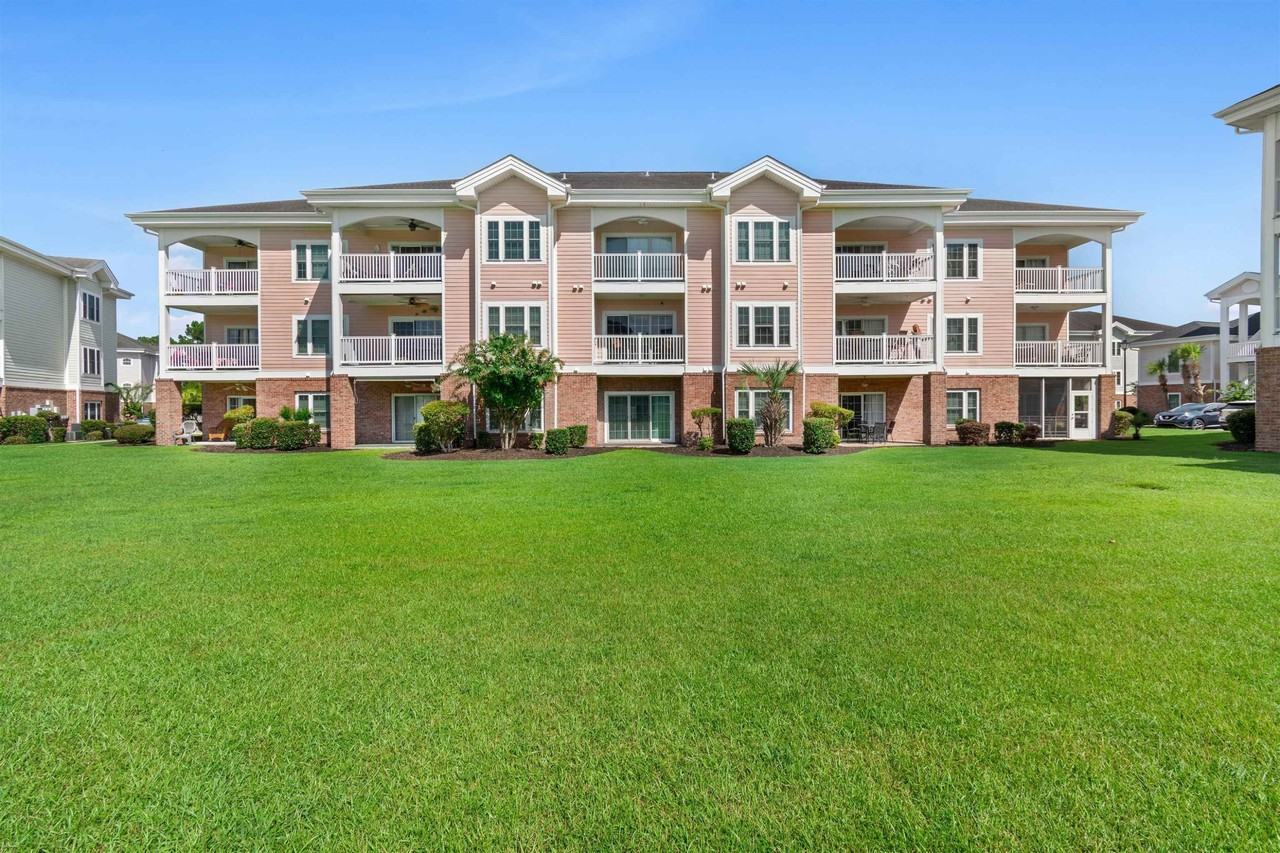 4877 Dahlia Ct #DC201