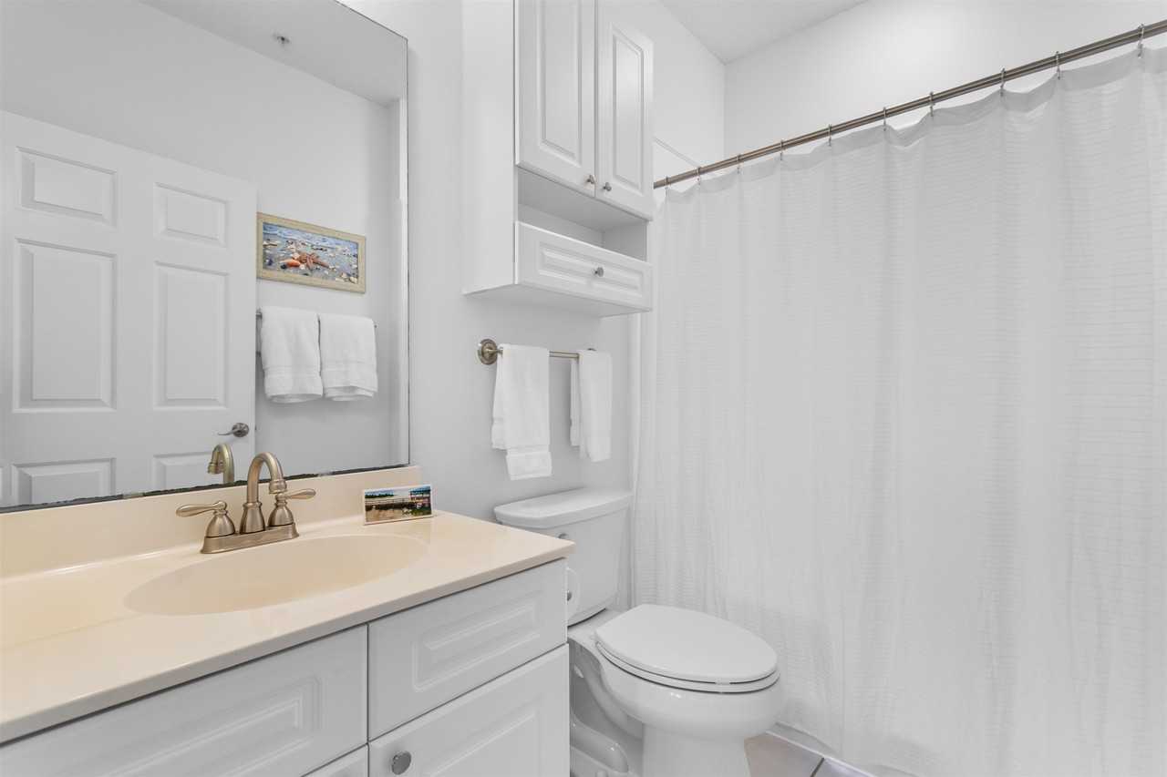 4877 Dahlia Ct - Photo 4 of 38