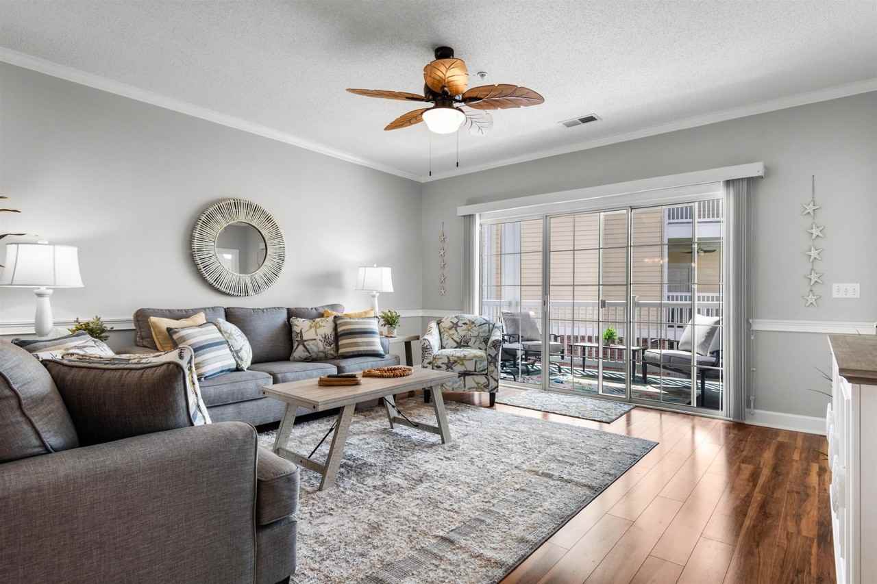 4877 Dahlia Ct - Photo 7 of 38