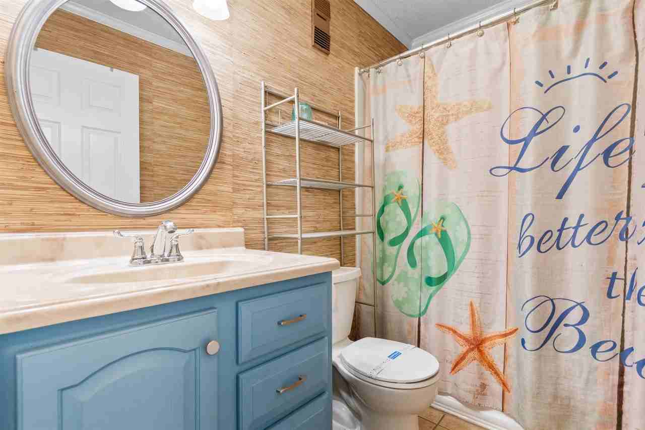 9501 Maison Ct - Photo 7 of 33