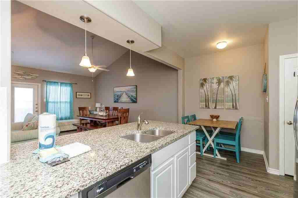 15108 Dory Dr - Photo 6 of 39