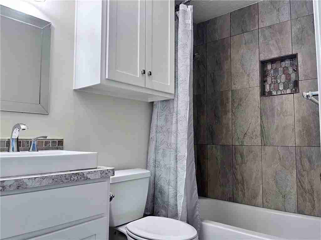 621 Philomena Dr - Photo 6 of 38