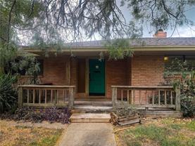 302 Montclair Dr - Photo 1 of 1