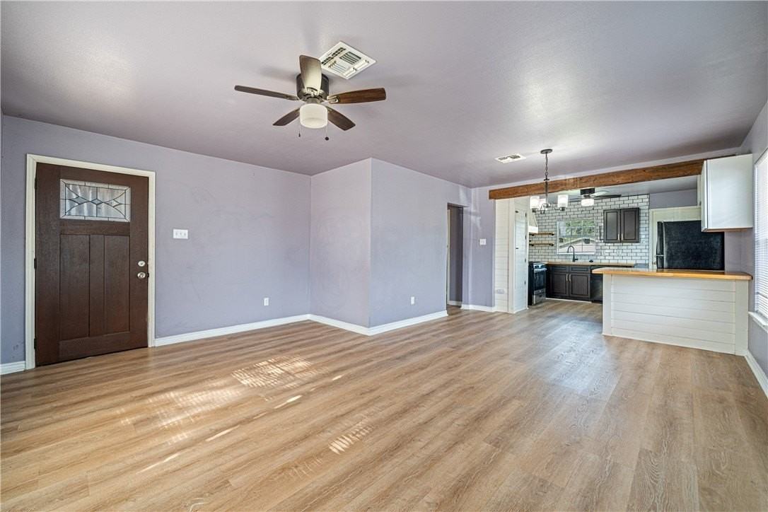 4745 Franklin Dr - Photo 4 of 20