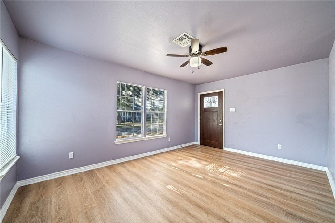 4745 Franklin Dr - Photo 5 of 20