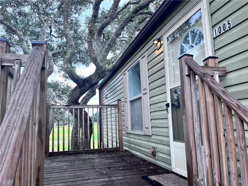 1005 Ibis Dr - Photo 3 of 24
