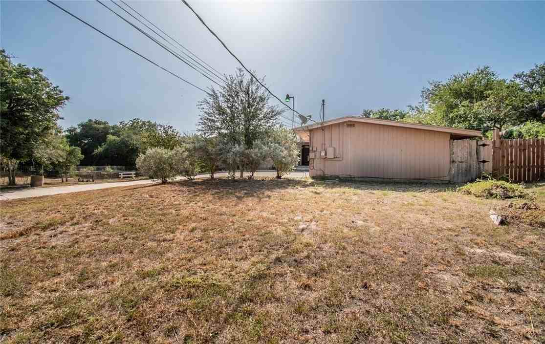 203 E Wildwood Dr - Photo 2 of 38