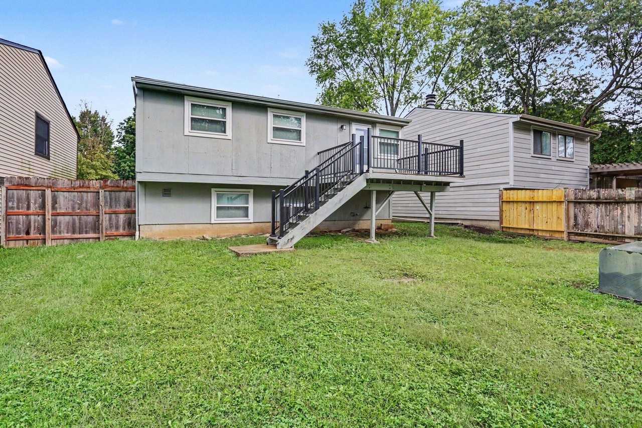3357 Chetwood Pl - Photo 3 of 24