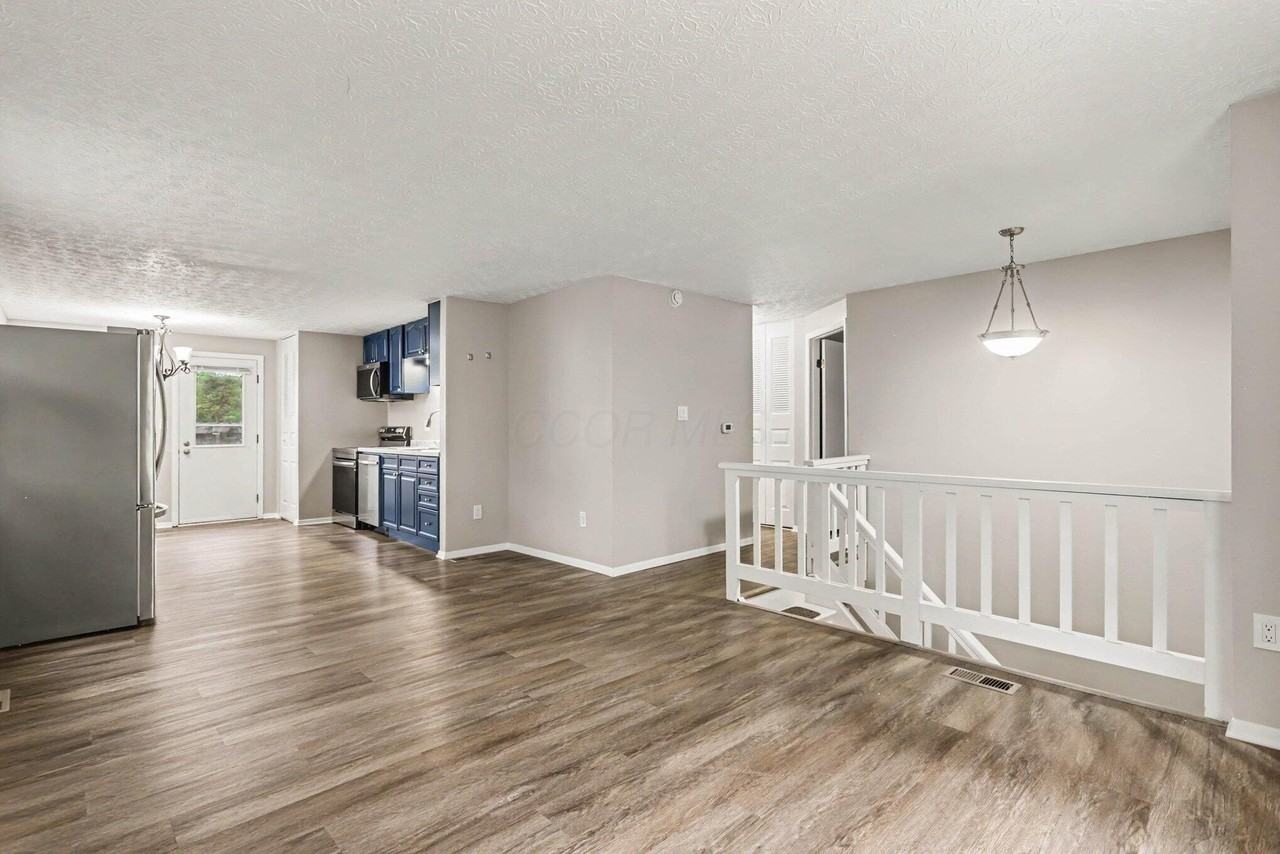 3357 Chetwood Pl - Photo 5 of 24