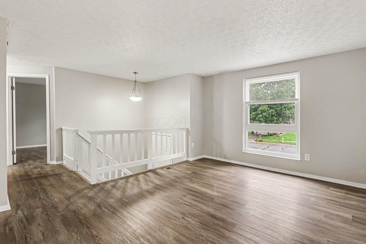 3357 Chetwood Pl - Photo 6 of 24