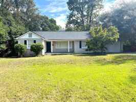 featured image of 611 Corbin Ave