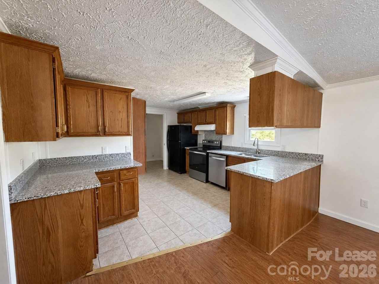 1330 Mecklenburg Hwy - Photo 2 of 9