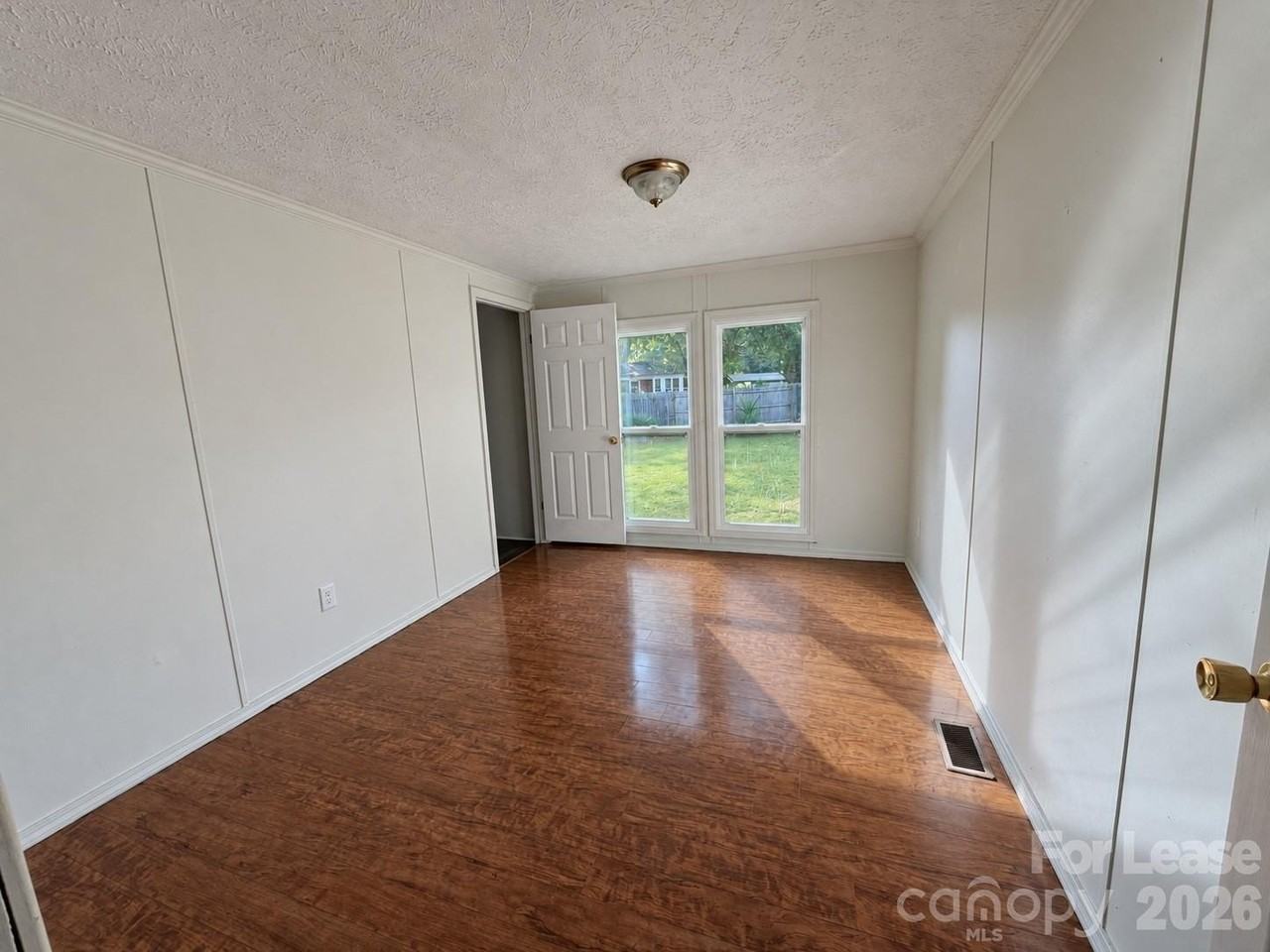 1330 Mecklenburg Hwy - Photo 6 of 9
