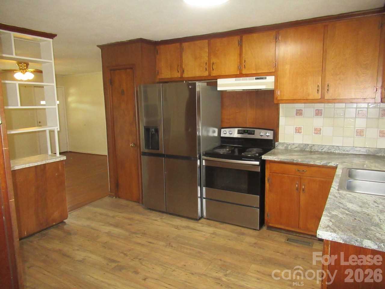 2084 Shuford Rd - Photo 7 of 23