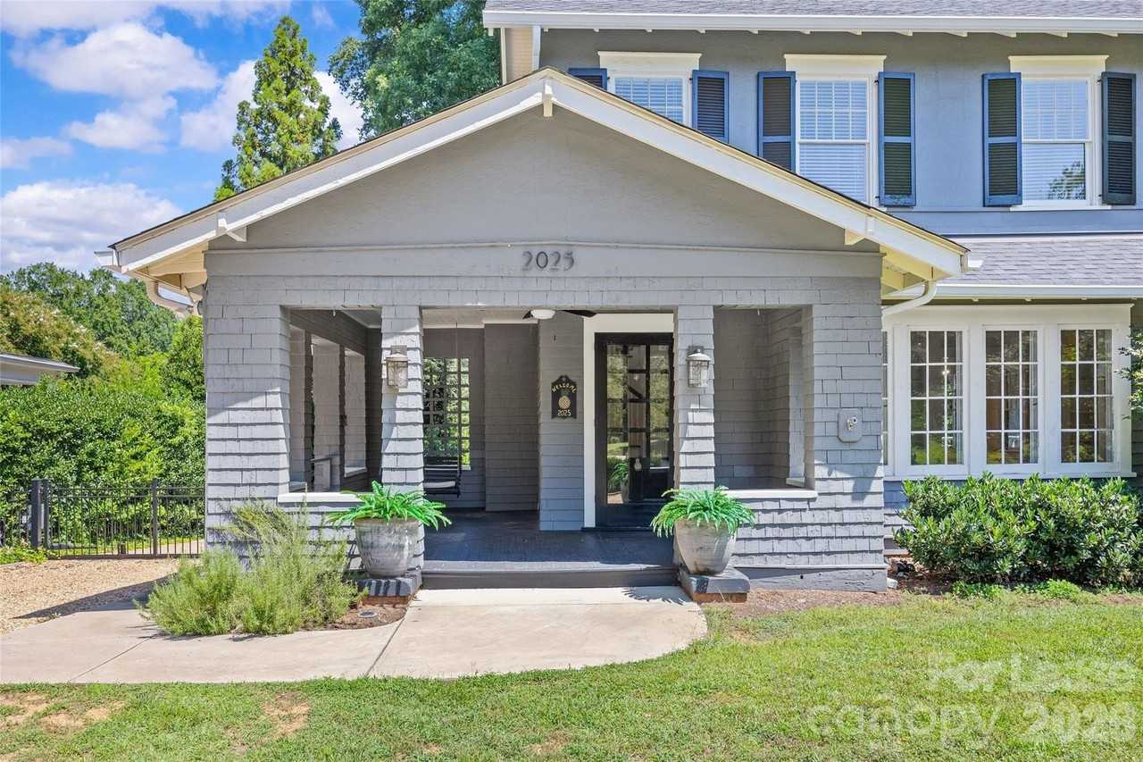 2025 Sharon Rd - Photo 2 of 29