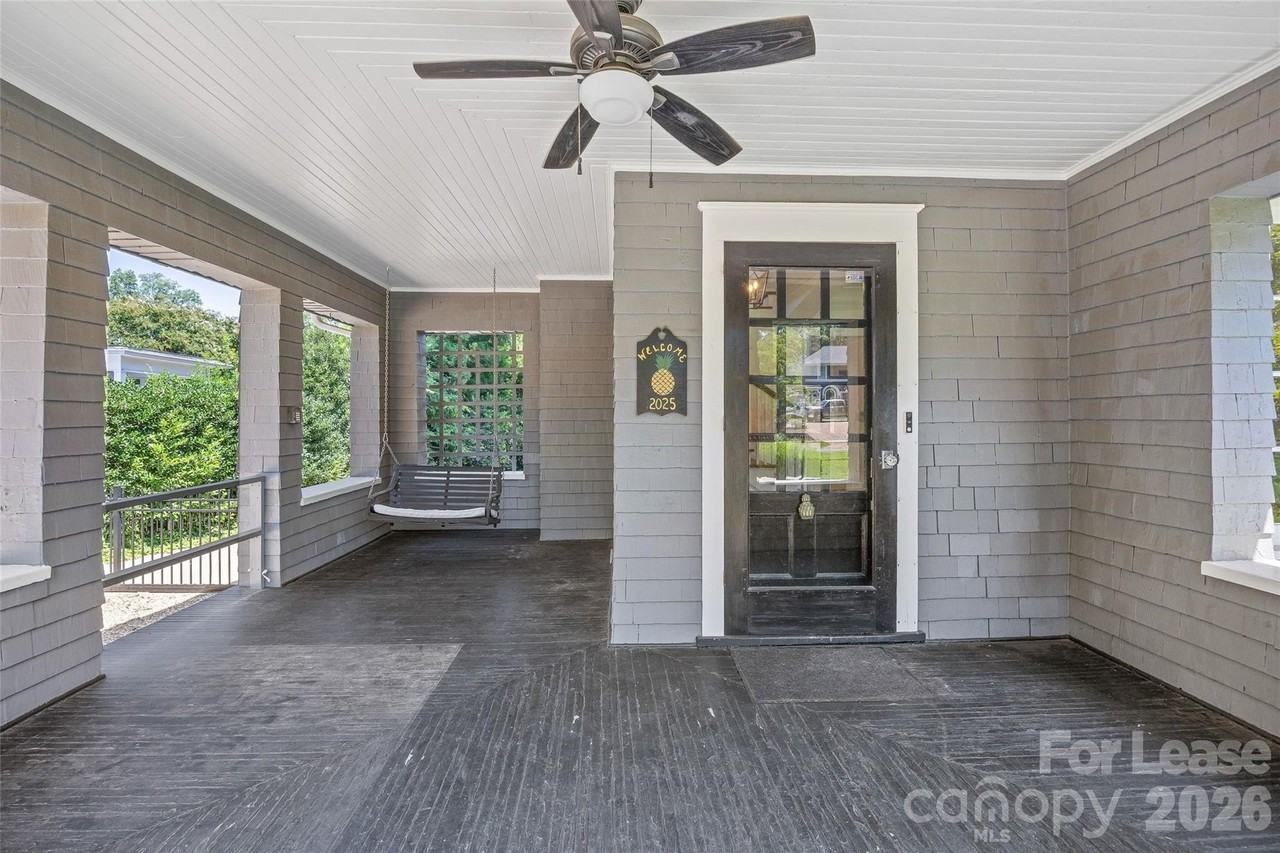 2025 Sharon Rd - Photo 3 of 29