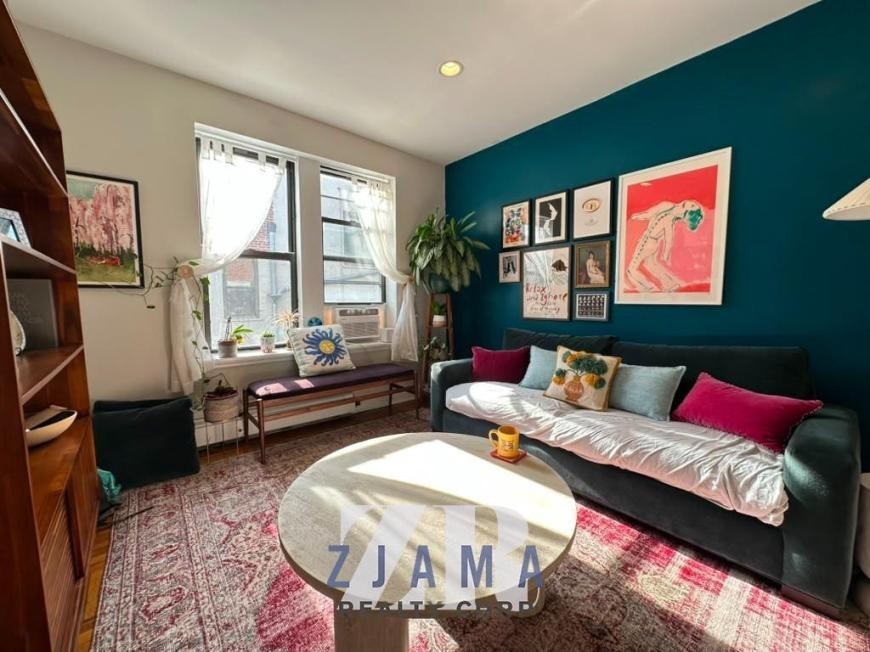 699 Ocean Ave - Photo 2 of 7