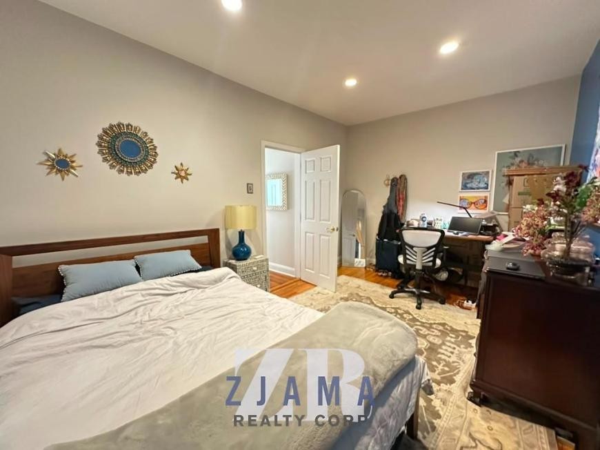 699 Ocean Ave - Photo 6 of 7