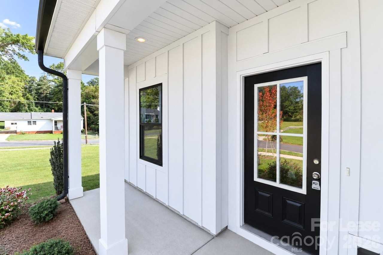 105 Silverwood Ct - Photo 6 of 48