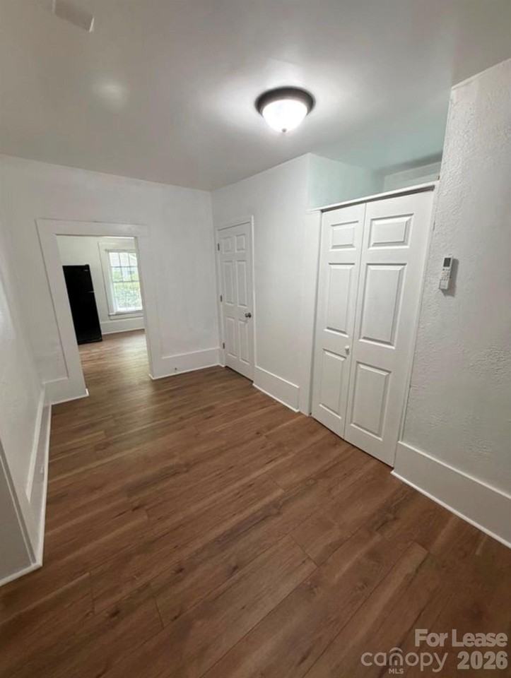 2416 Dundeen St - Photo 3 of 8