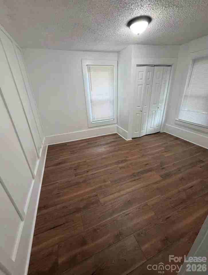 2416 Dundeen St - Photo 6 of 8