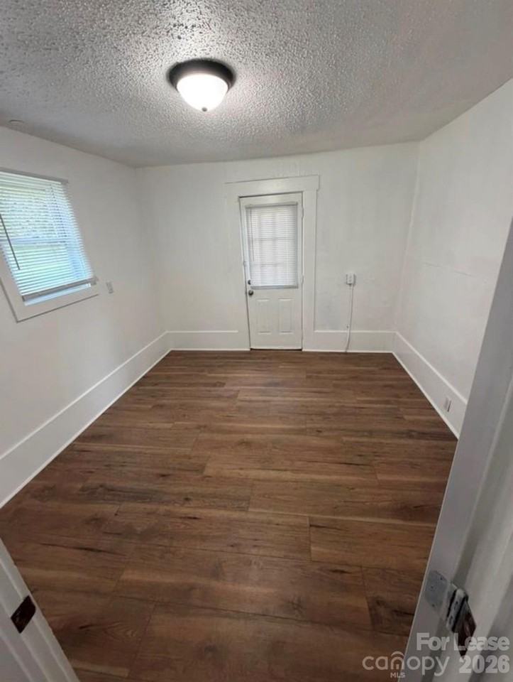 2416 Dundeen St - Photo 7 of 8