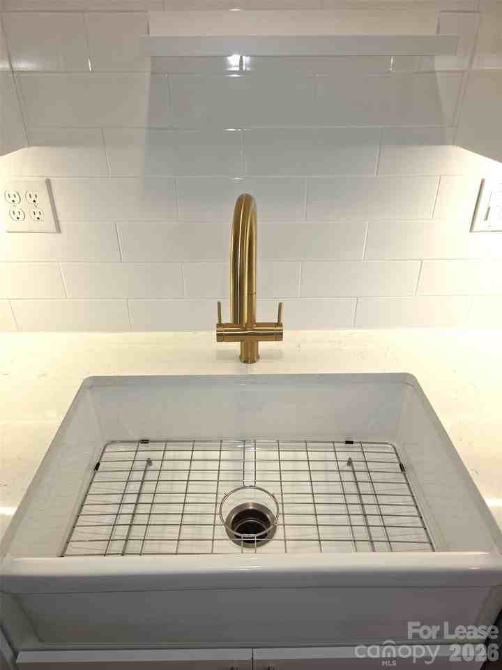 4308 Silo Ln - Photo 4 of 33