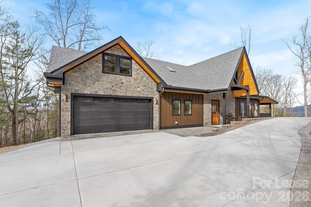 55 Timber Moss Dr - Photo 3 of 40