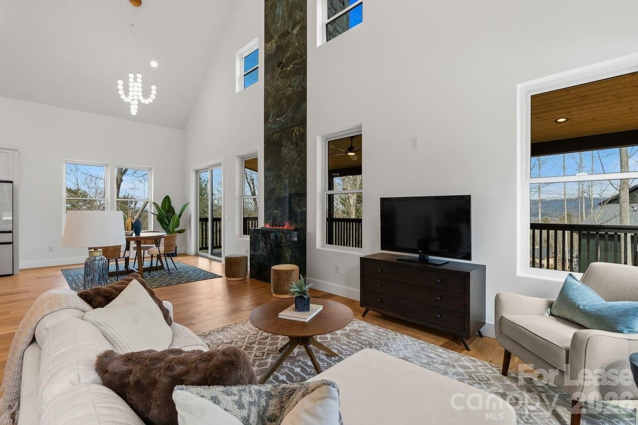 55 Timber Moss Dr - Photo 6 of 40