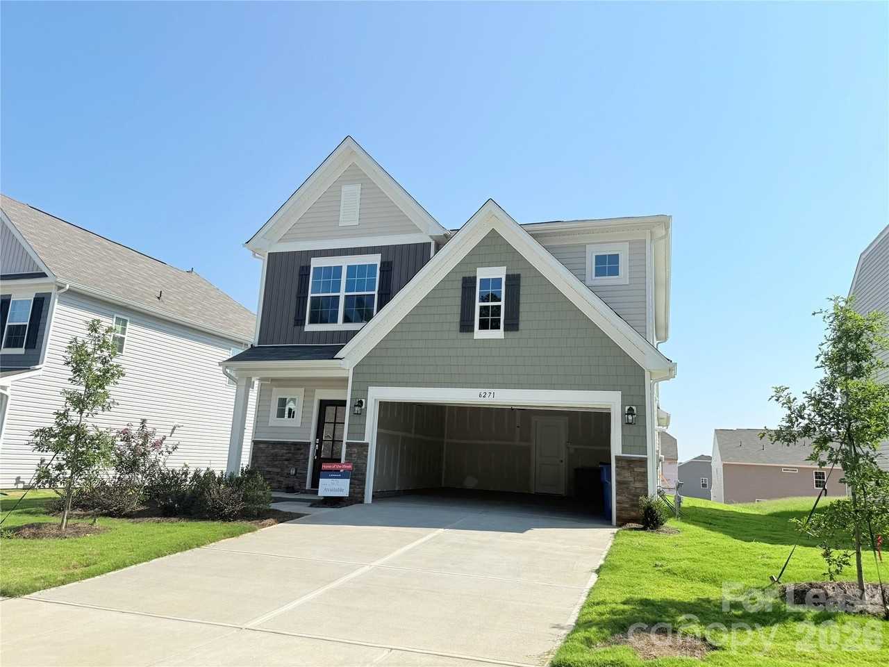 6271 Fairfax Ct - Photo 2 of 28