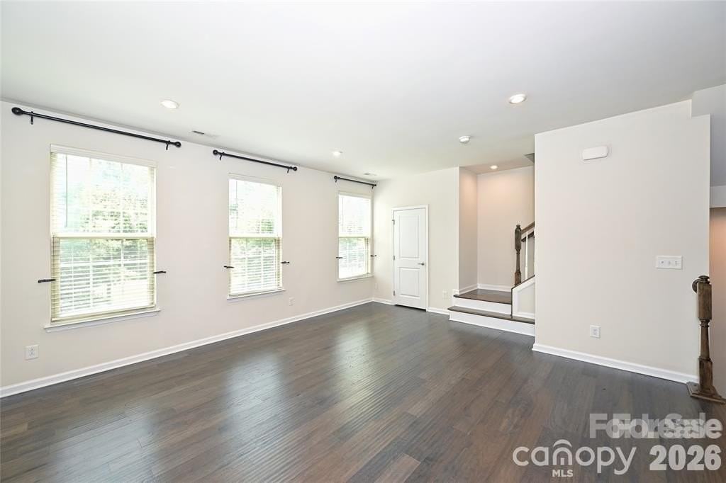 3612 Speer Blvd - Photo 3 of 18