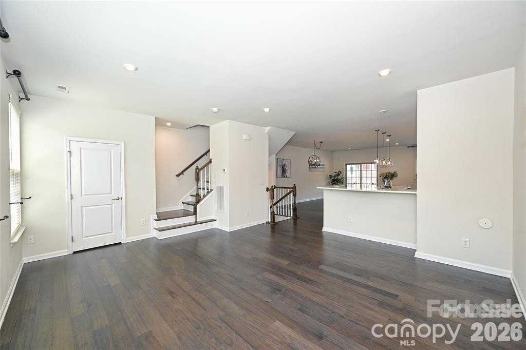 3612 Speer Blvd - Photo 6 of 18