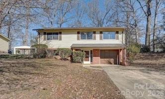featured image of 5707 Snow White Ln