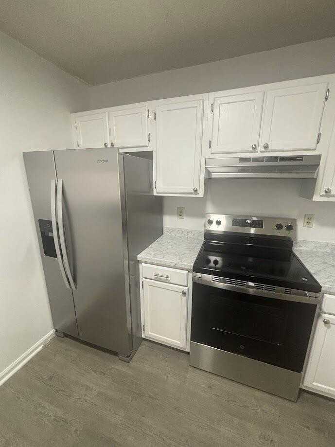 404 Erskine St #B - Photo 7 of 22