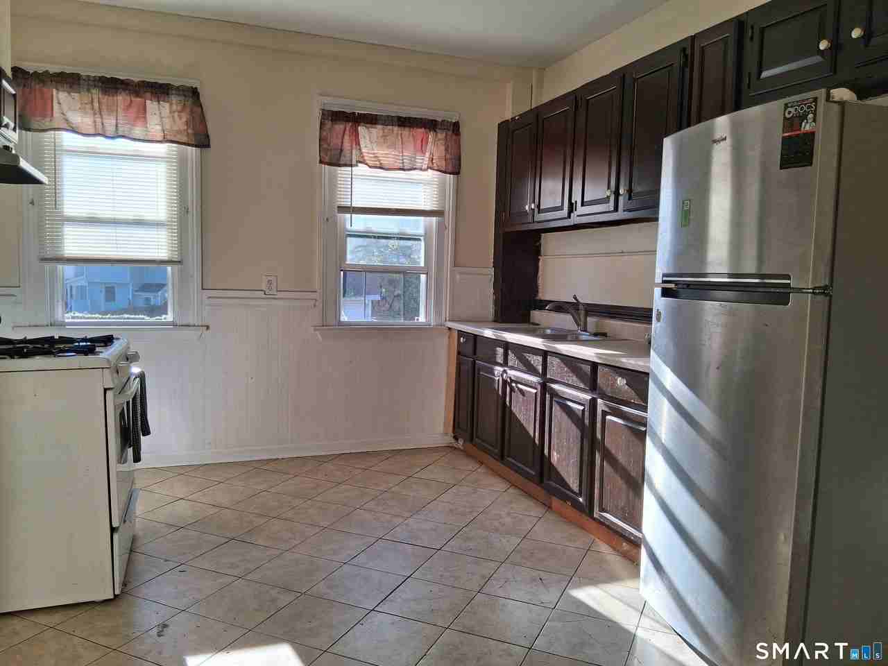 135 Sherwood Ave #3 - Photo 2 of 14