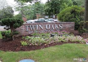 featured image of 106 Oakwood Ave #A1