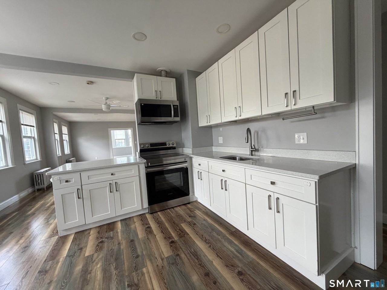 1856 Boston Ave - Photo 3 of 11