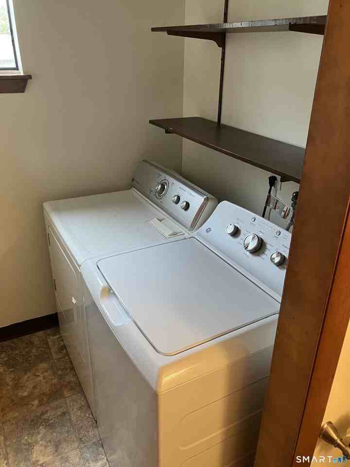 671 Wilson St ## 3 - Photo 6 of 15