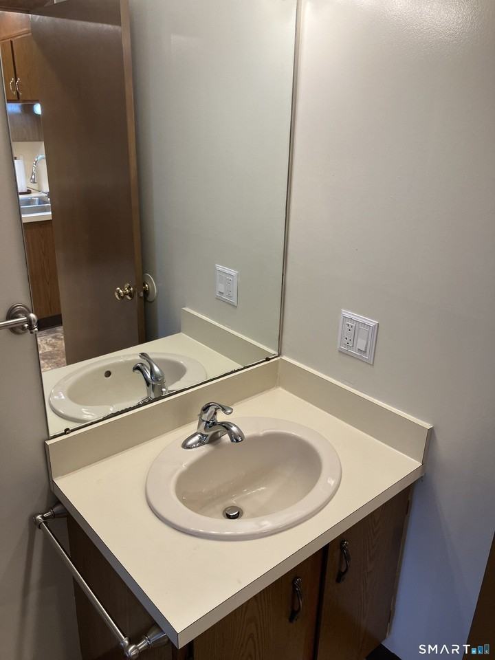 671 Wilson St ## 3 - Photo 7 of 15