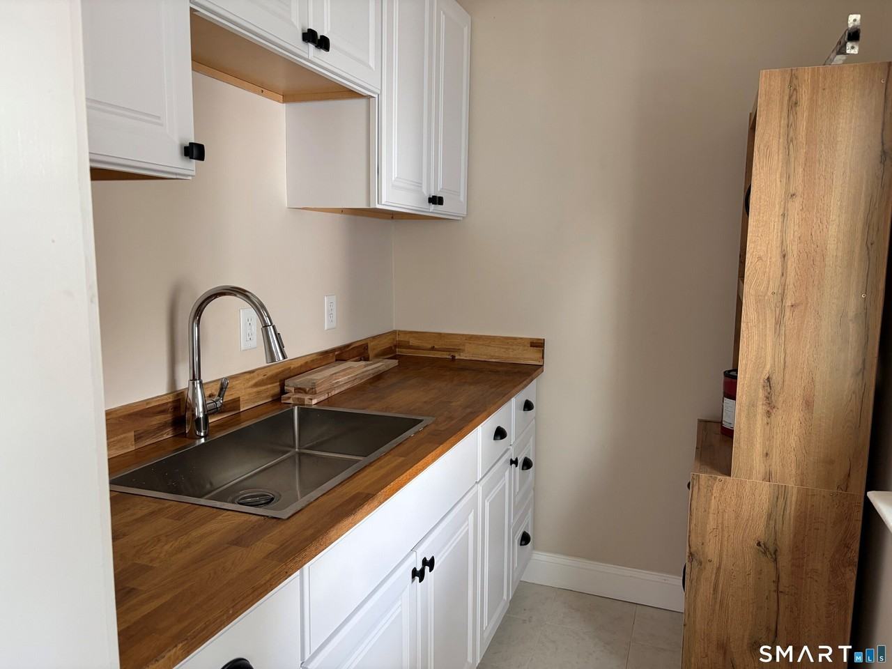 1769 Dixwell Ave - Photo 6 of 17