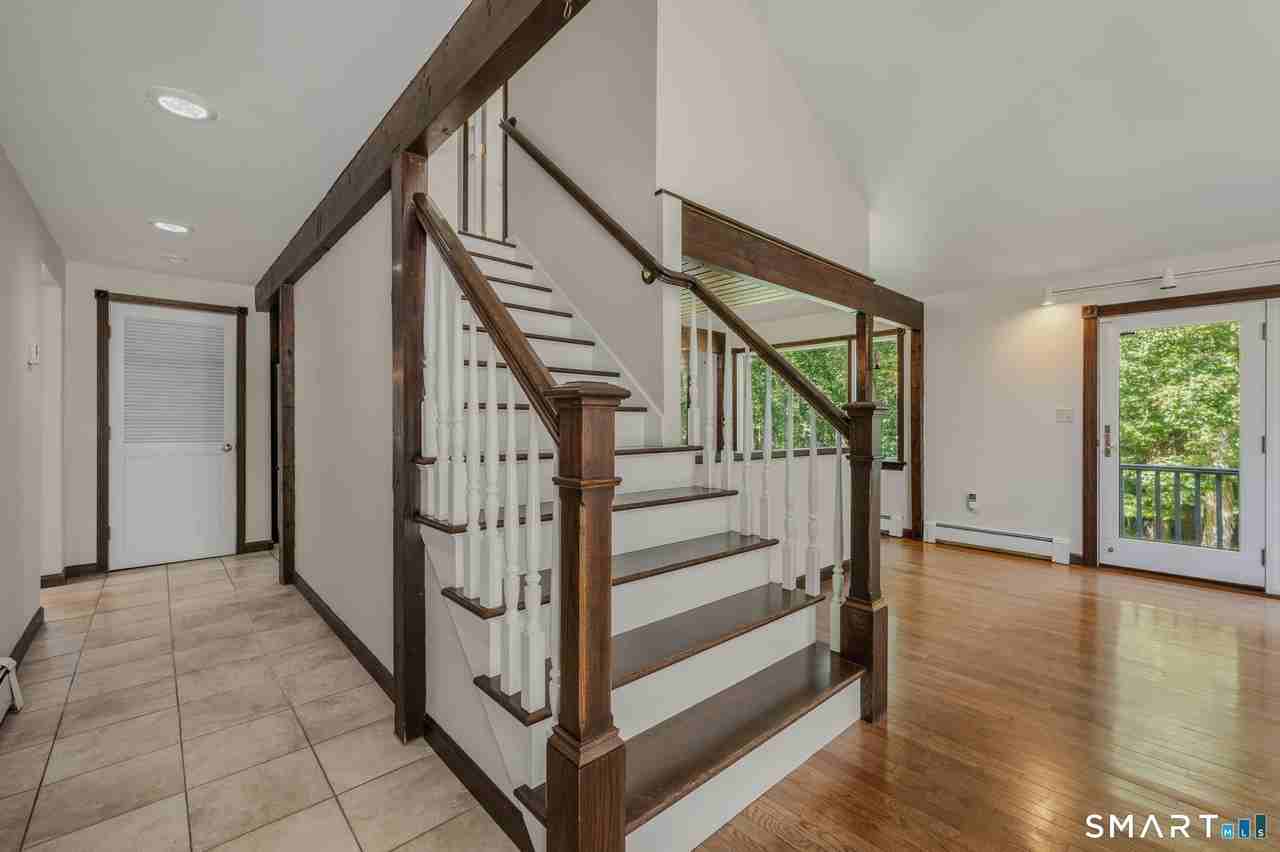 82 Sill Ln - Photo 4 of 40