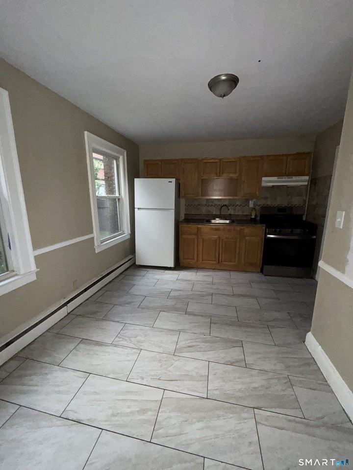 89 Hurlburt St #1 - Photo 2 of 12