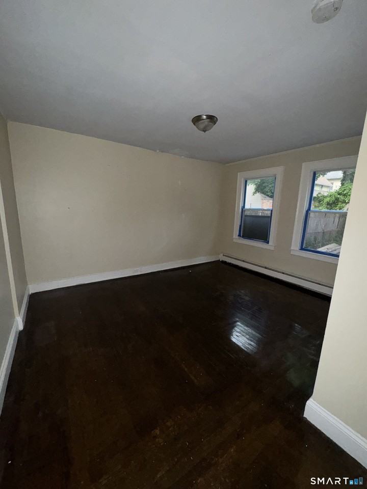 89 Hurlburt St #1 - Photo 5 of 12